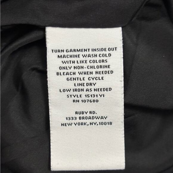 Ruby Rd. Women's Quilted Black Floral Bomber Jacket Size 12 - Picture 5 of 7